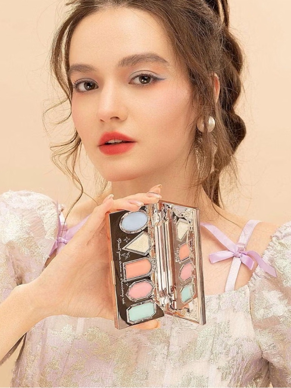 Flower Knows Strawberry Rococo Series Five Eyeshadow Palette 05 Creamy Macarons